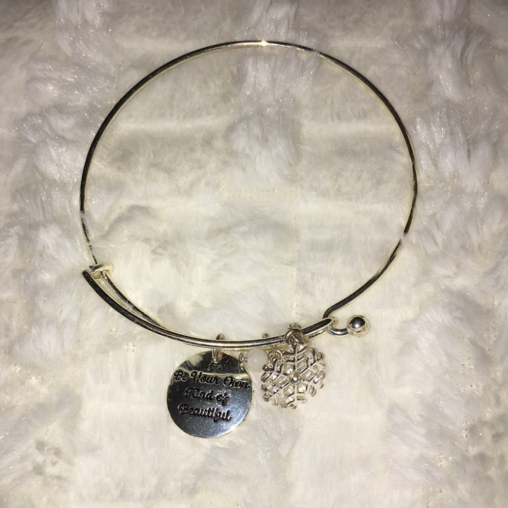 Snowflake Charm Bangle